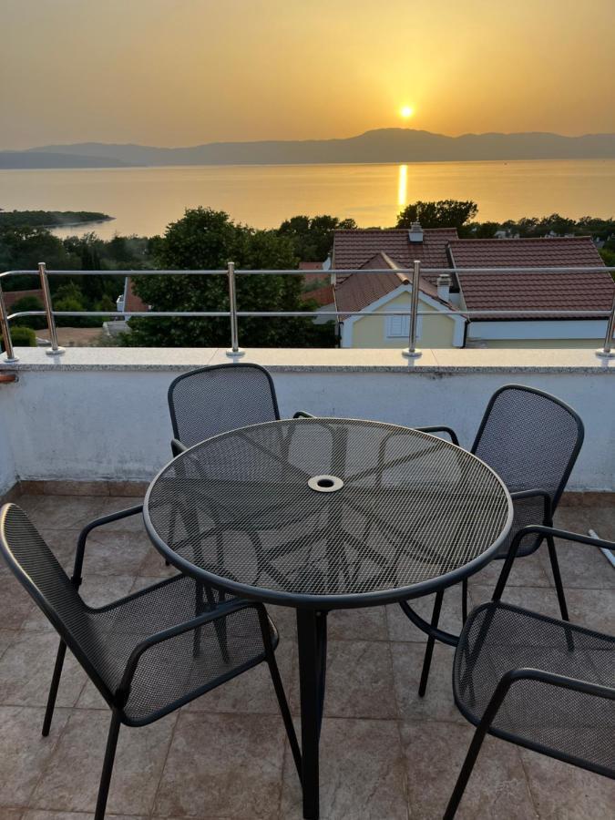 Apartments Hanka Njivice Luaran gambar