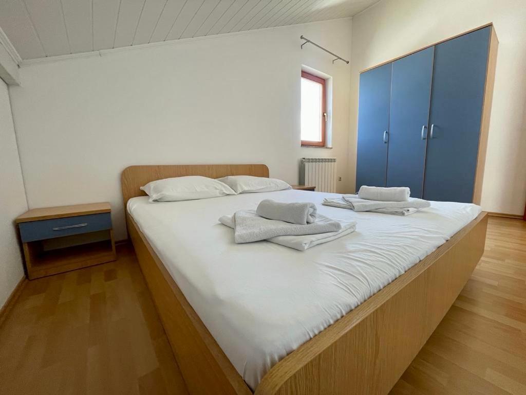 Apartments Hanka Njivice Luaran gambar