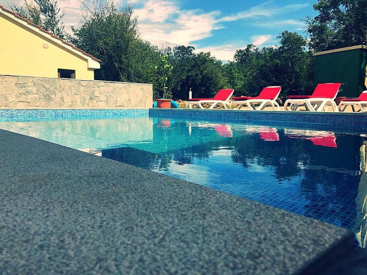 Apartments Hanka Njivice Luaran gambar