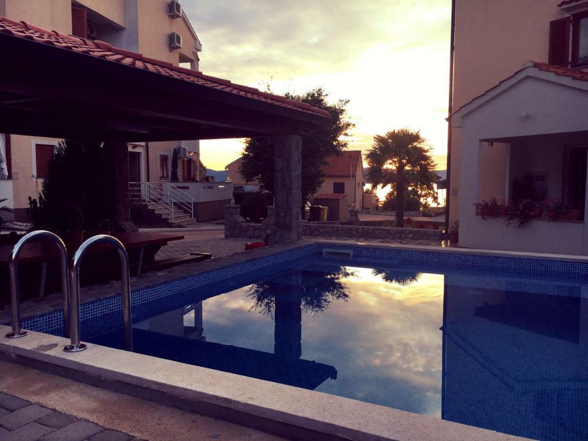 Apartments Hanka Njivice Luaran gambar